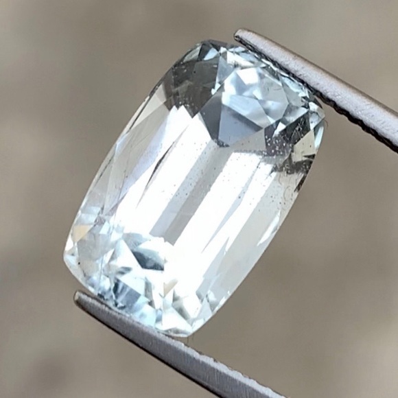 9.50 Carats Natural Kunzite Cut Stone from Afghanistan